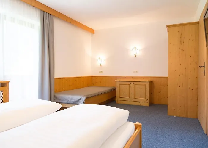 Peter 4* ניוסטיפט אים סטובאיטל