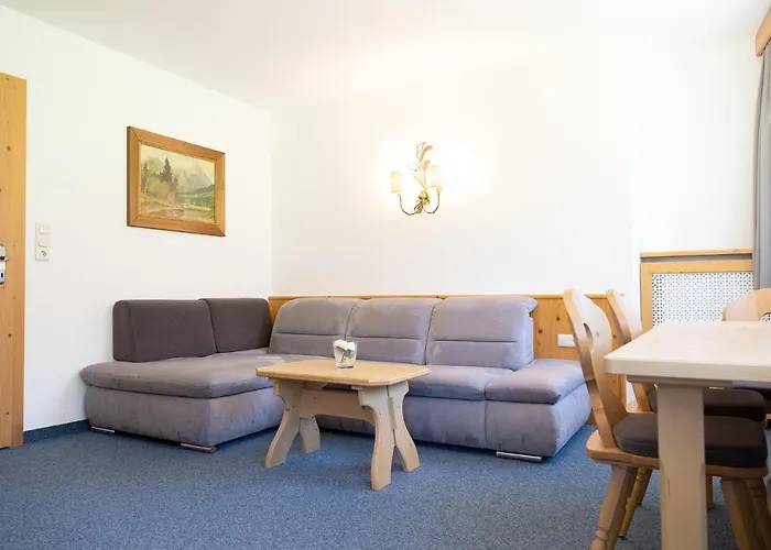 Peter בית הארחה