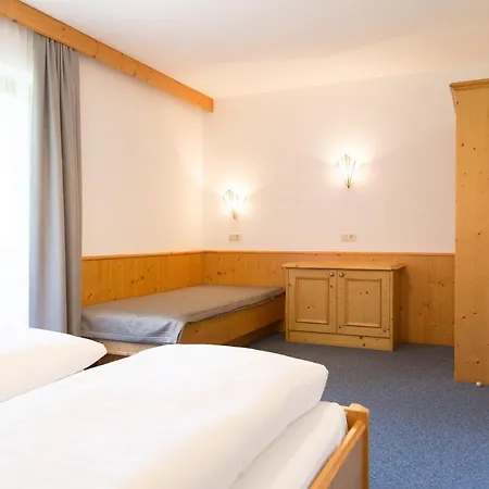 Peter 4* ノイシュティフト・イム・シュトゥーバイタール